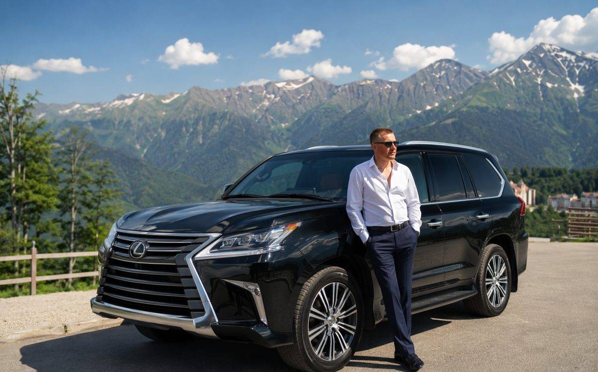 Аренда Лексус ЛХ450d (Lexus LX450d) в Сочи — внедорожник, 5 мест, подача в аэропорт Адлер