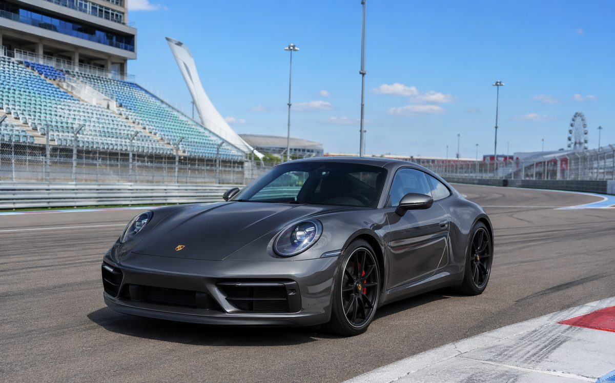 Porsche (911 Carrera / Cayenne / Panamera) — аренда в Сочи